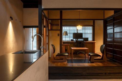 Machiya House East of Kinkakuji Temple