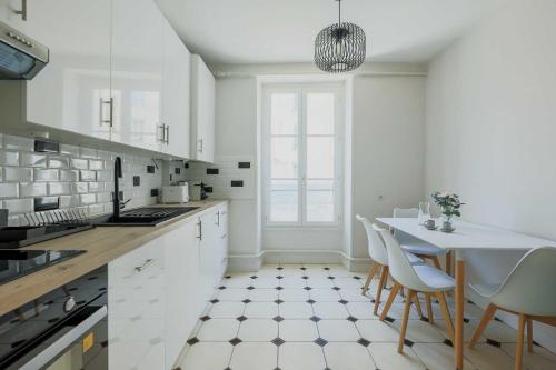 Modern Apartment - 2BR- 4P - Champ-de-Mars
