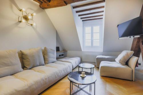 Modern flat -1BR-2P- in the heart of the Marais