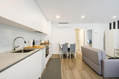 Køkken eller tekøkken på GuestReady – Canal charm & city comfort