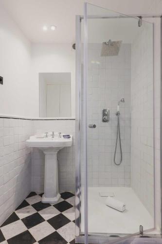 Modern Apartment -2BR-4P- Marais