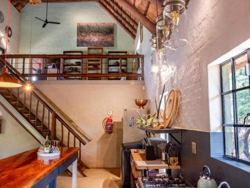 Φωτογραφία από το άλμπουμ του Croc Orvyll's Kruger Lodge σε Marloth Park