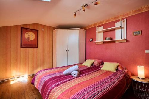 Postel nebo postele na pokoji v ubytování Le Gîte de Bronromme - villa 5 chambres 9p