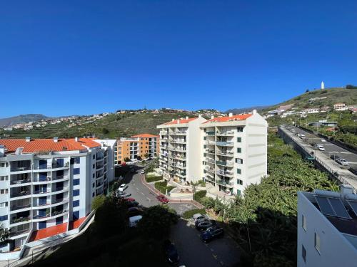 Sunny modern 2 bedroom apartment