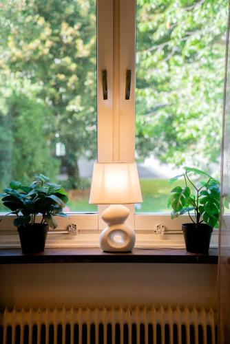 Foto Welcoming Apt Near Cafés & City by Beyond Stay 6