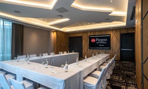El área de trabajo o centro de convenciones de Best Western Premier Westlands