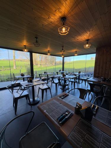 Restaurace v ubytování MMGhome - Gîte à la ferme