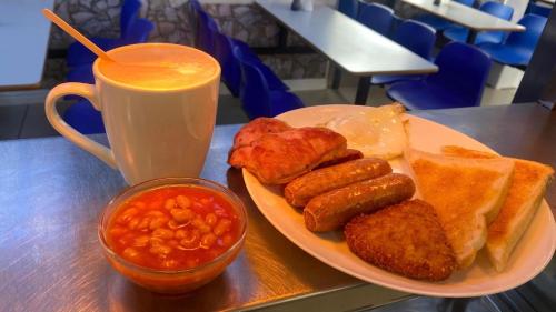 Mad på hotellet eller i nærheden