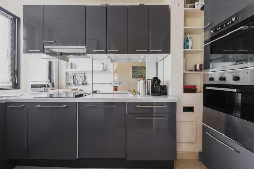 Modern apartment -1BR-3P- Trocadero