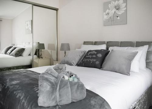 Ένα ή περισσότερα κρεβάτια σε δωμάτιο στο King Richards Country Lodges