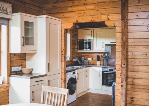 Kuchyň nebo kuchyňský kout v ubytování Glen Clova Lodges