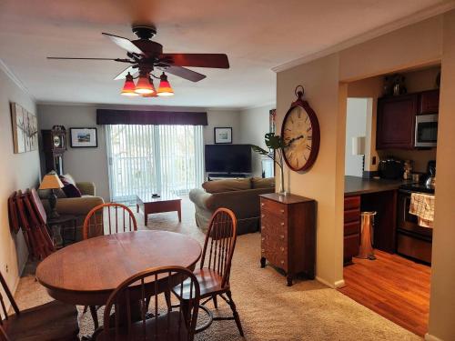 Fotografie z fotogalerie ubytování Beautiful Apt, Woffice Area 2br, Long Term v destinaci Elkins Park Gardens