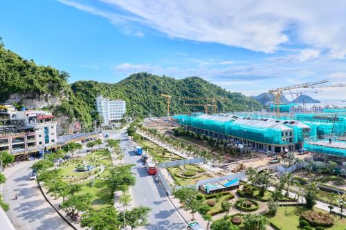 Πισίνα στο ή κοντά στο Phoenix Flower Hotel & Travel