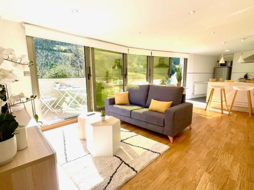 The Cliffs - Montmar