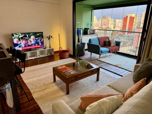 TV i/ili multimedijalni sistem u objektu Apart Oliva near to Sirio Libanes Hosp