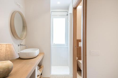 Mediterranean Retreat with 4-Bedroom, 3-Bath Apartment in Barcelona