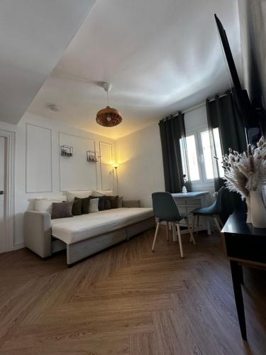 Alegría - Your authentic home in Malaga's heart