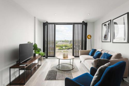 Chic 2 Bed Flat in Central Birmingham photo 8