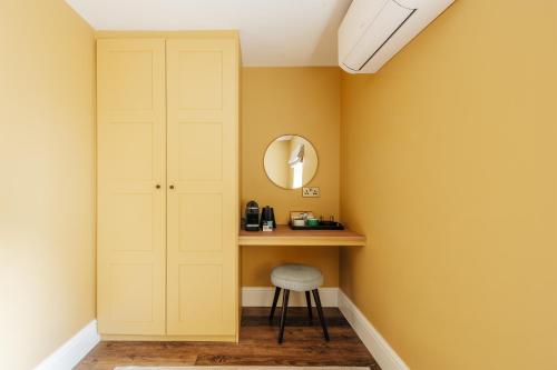 Gambar di galeri bagi Hermes Hotel by Nestor di Kingston upon Thames