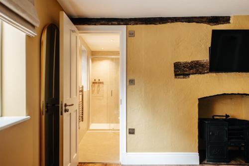 Gambar di galeri bagi Hermes Hotel by Nestor di Kingston upon Thames