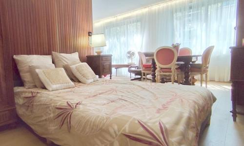 Lovely apartment overlooking inner garden - Montparnasse Pasteur