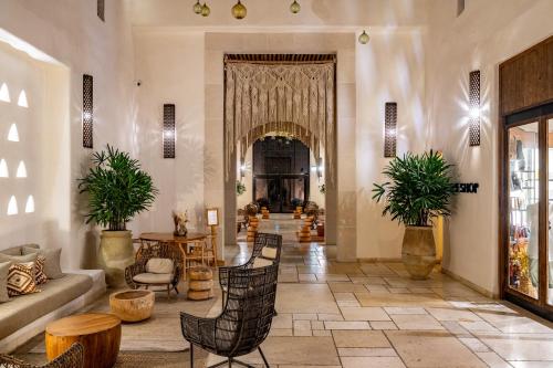 Un lugar para sentarse en Kedma by Isrotel Collection
