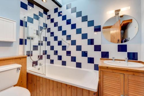 Et badeværelse på Tones Cottage