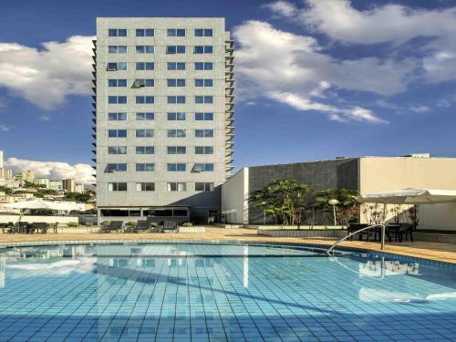Bazén v ubytování Mercure Belo Horizonte Savassi nebo v jeho okolí
