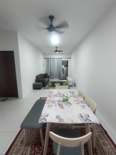 Χώρος καθιστικού στο HAIZRINA HOMESTAy