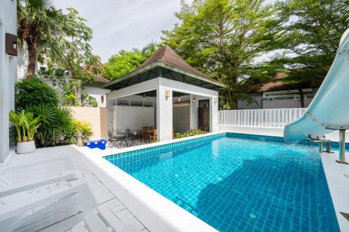 an image of a swimming pool in a villa at Sorrento Pool Villa Naga Jomtien Pattaya in Na Jomtien