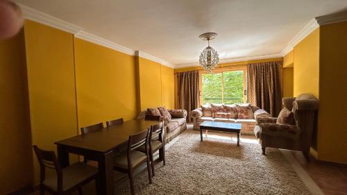 Beautiful 2 bedroom apartment near Cairo International Airport in Nasr City