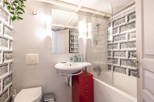 Saint-Honore - Art Deco Flat - Sleeps 5P