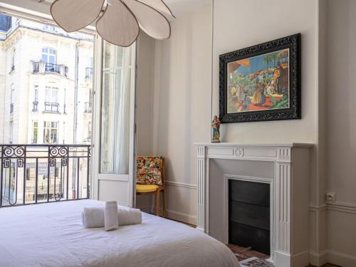Appartement au pied de la Cathédrale avec Parking - Reims Centre