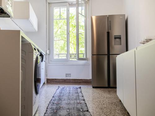Appartement au pied de la Cathédrale avec Parking - Reims Centre