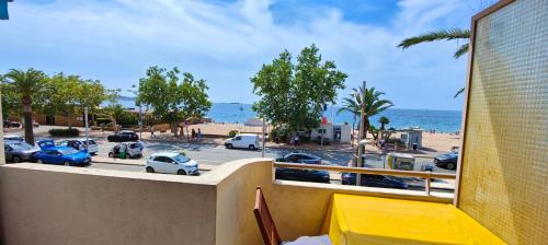 Charming beachfront studio in Fréjus Plage