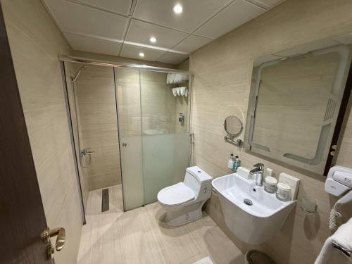 Ένα μπάνιο στο Dar Al Naem Hotel