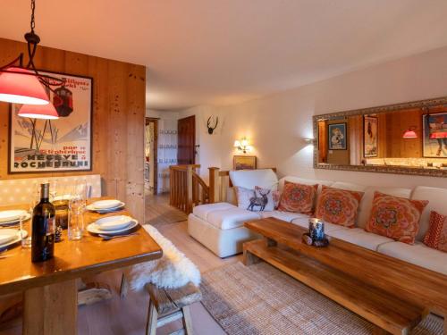 Apartment Les Hespérides 2 by Interhome