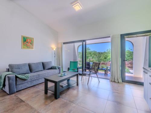 Posezení v ubytování Apartment Suites Sunny Hill-2 by Interhome