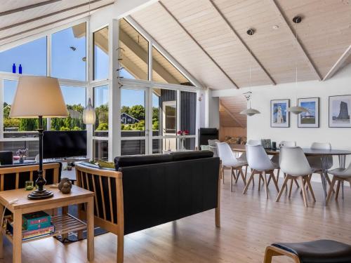 Χώρος καθιστικού στο Holiday Home Rosamunde - 700m from the sea by Interhome