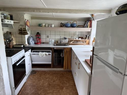 Dapur atau dapur kecil di Holiday Home Luisa by Interhome