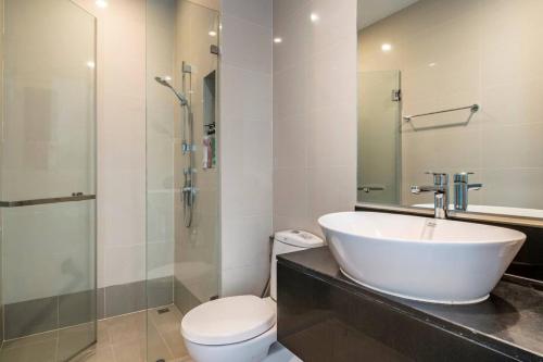 Vannituba majutusasutuses Nimman Center Mountain View With Rooftop Pool