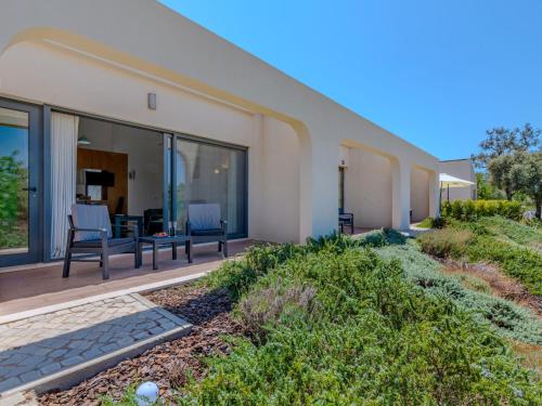 Apartment Suites Sunny Hill-6 by Interhome