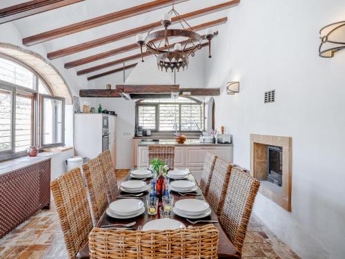 Holiday Home Flor de la Neu by Interhome