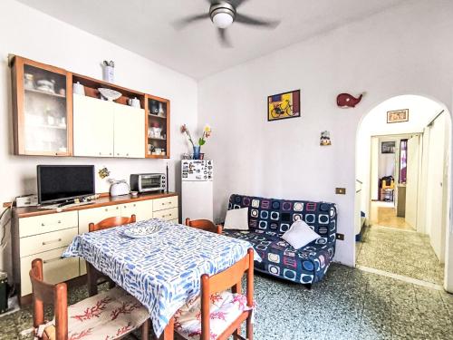 Dapur atau dapur kecil di Holiday Home Il cortile nel centro by Interhome