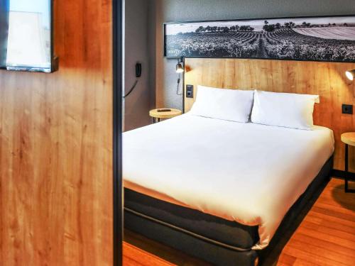 Ibis Valladolidにあるベッド