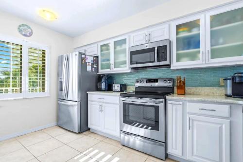 Una cocina o zona de cocina en Sandcastles 413