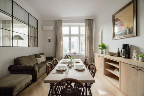 Posezení v ubytování Budapest Escape Walk to Buda Eye & Fashion Street