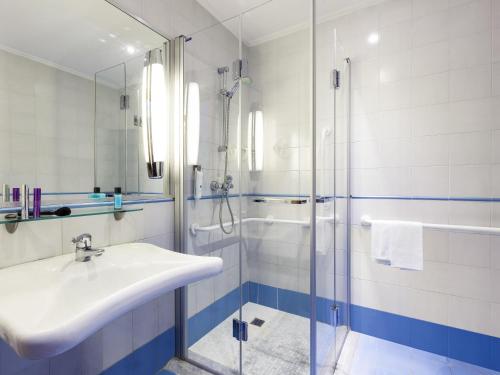 Ένα μπάνιο στο Ibis Styles Napoli Garibaldi