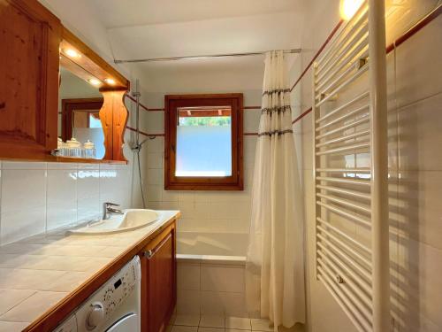 Appartement Confort 4* avec Wi-Fi, Balcon et Parking - Pied des Pistes Les Menuires - FR-1-452-246