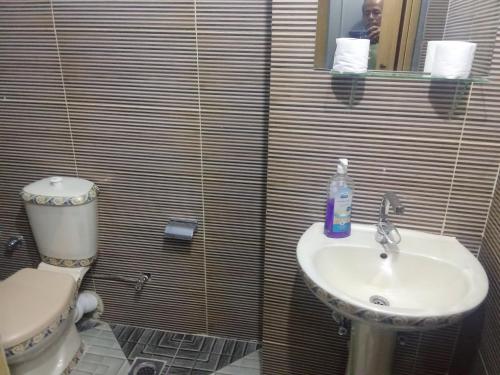 Bob Marley Peace hotel luxorにあるバスルーム